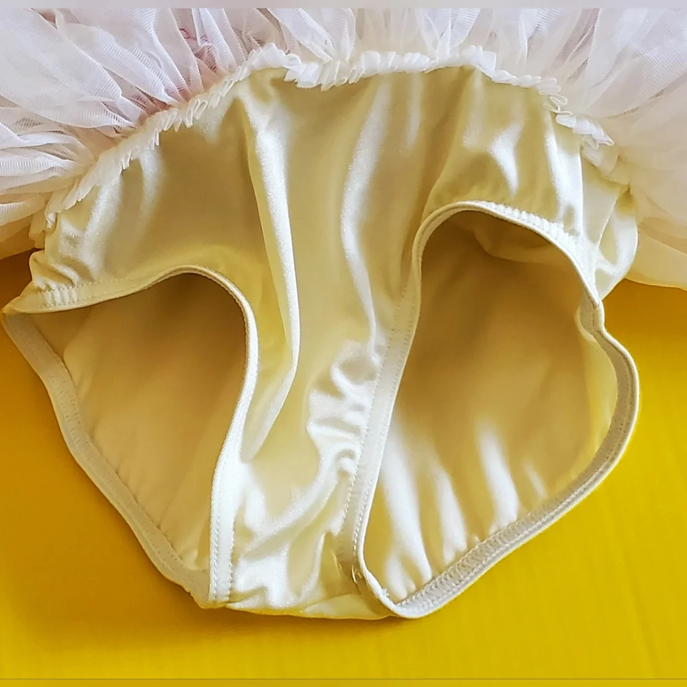 Little Girl's Velveteen Satin & Tulle Dance Costume With Accessory - Picture 6 of 11